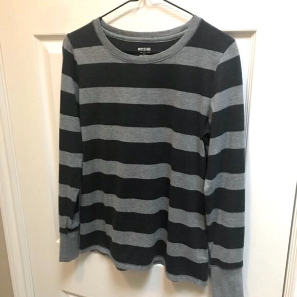 $3/30 or FREE with Purchase over $30Classic Mossimo Black & Gray Long Sleeve Top - Picture 6 of 8